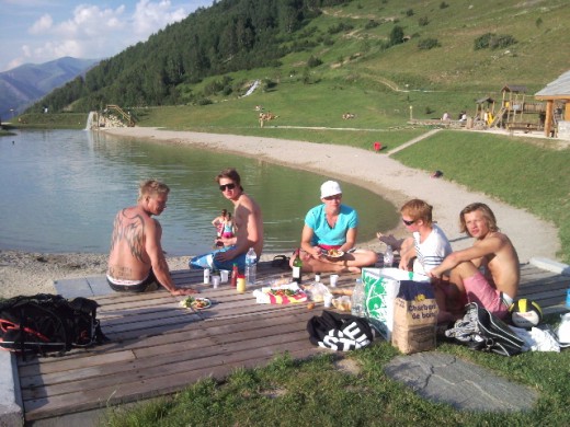 bbq without bbq at the lake in Les Deux Alpes!